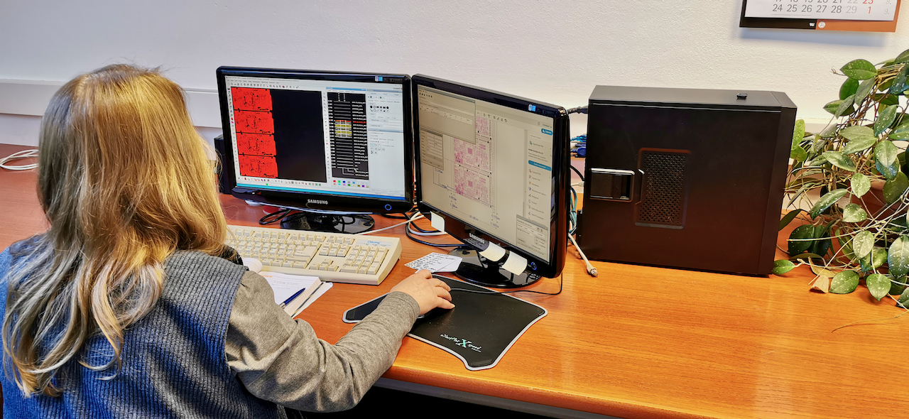 UcamX software with 5 working stations plus Integr8tor installation