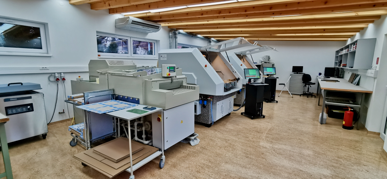 Final cleaning and packing